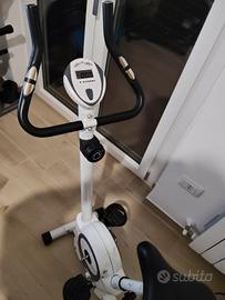 cyclette vecchia rotta