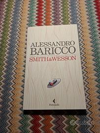 Libro" Smith e Wesson" di Alessandro Baricco 