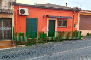 3 LOCALI A LARIANO