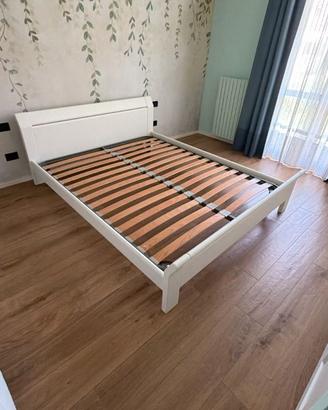 struttura letto matrimoniale bianca, doghe 160x200