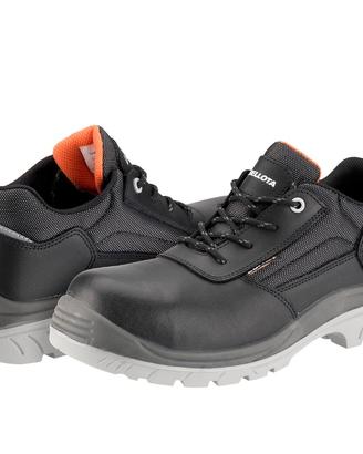 Scarpe antinfortunistiche tg 47. Pari al nuovo.