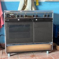 CUCINA A GAS CON FORNO