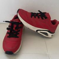 Sneaker Skechers con memory foam