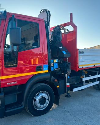 EUROCARGO 140E21 con gru, ACCETTO PERMUTE