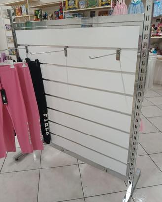 Arredamento per negozio