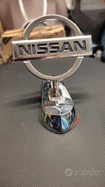 Simbolo  Nissan per cofano
