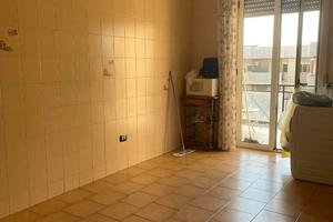 Zona stadio con posto auto e riscaldamento central