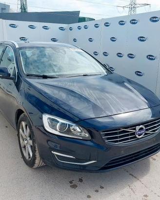 VOLVO V60 D3 2017 2,0D pezzi di ricambio