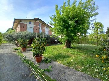 Villa a - San Leonardo In TreponzioCapannori