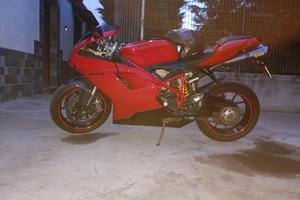   Ducati 848 evo