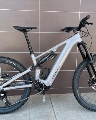 bici E-BIKE Specialized Turbo LEVO