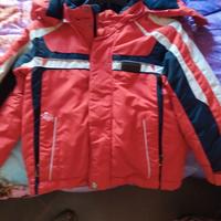 giacca e pantaloni da montagna 