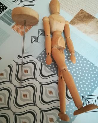 Manichino disegno in legno