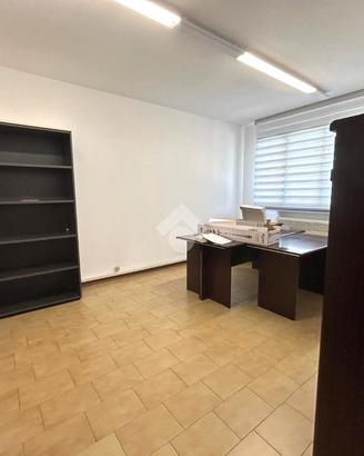 NEGOZIO A VIGONZA