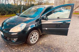 Renault clio le iene 2008