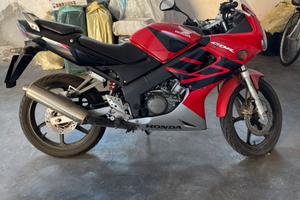 Honda cbr 125 r