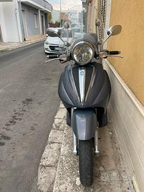 Piaggio Beverly cruiser 250