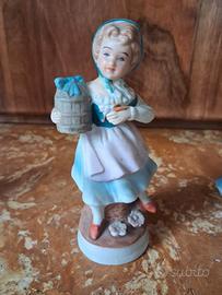 statuetta fanciulla 