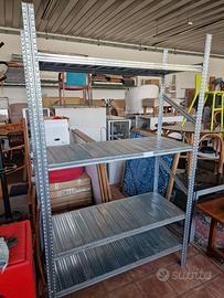 Scaffali metallici zincati