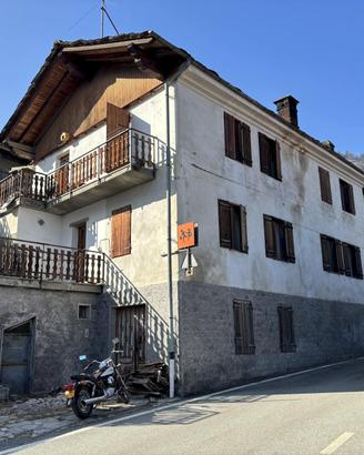 INTROD Frazione Villes-Dessus