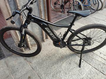 Bici elettrica Giant