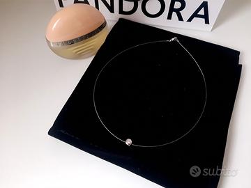 Girocollo con punto luce in oro bianco