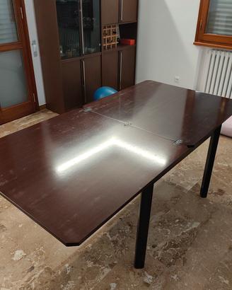 Tavolo da pranzo 