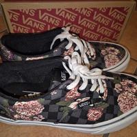 Vans Doheny flowers and checks black