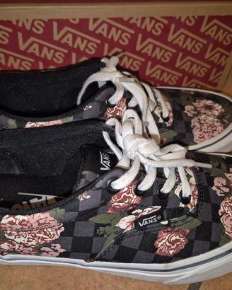 Vans Doheny flowers and checks black