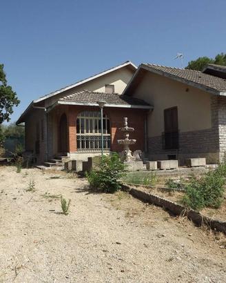 Villa di 450 m² con più di 5 locali e box auto dop