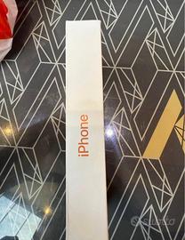iPhone 17 Pro Arancione cosmico
