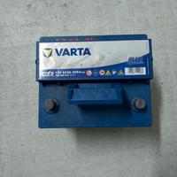 Batteria Varta seminuova,tenuta carica perfetta