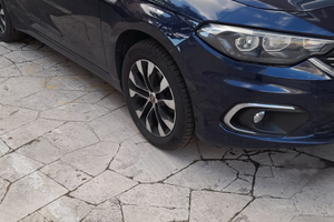 Comoda Tipo station wagon unico proprietario