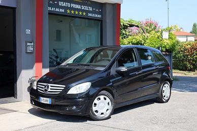 MERCEDES-BENZ B 180 CDI Automatica per NEOPATENT