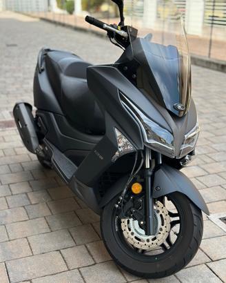 Scooter Kymco  125i modello X-Town