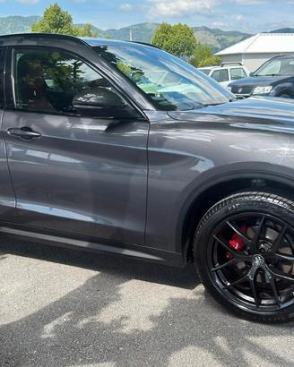Alfa Romeo Stelvio 2.2 Turbodiesel 210 CV AT8 Q4 T