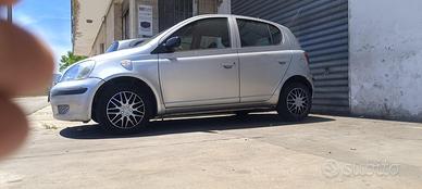 Toyota Yaris 1'o vvti 4 cilindri restyling 48kw