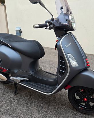 Vespa gts 300 hpe- 20