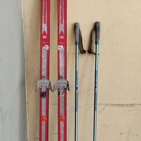 Scii da fondo vintage con racchette, Zentra sport