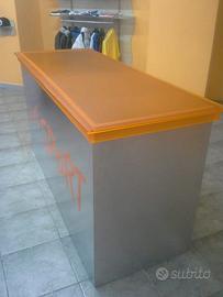 ARREDAMENTO PER NEGOZIO - USATO COME NUOVO