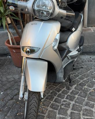 Aprilia Scarabeo 250 Light