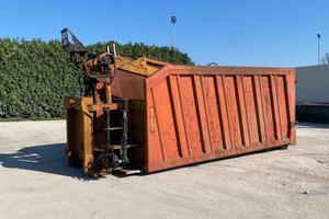 CONTAINER SCARRABILE USATO A CIELO APERTO CON G