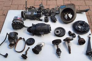 ricambi vari auto d'epoca 