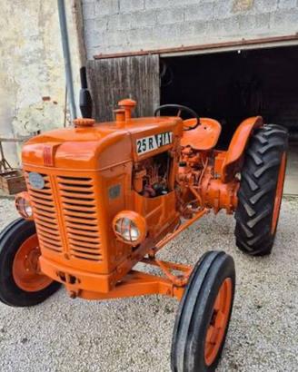 Trattore Fiat 25 R