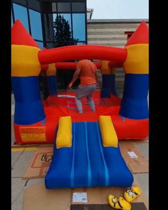 Gonfiabile a castello