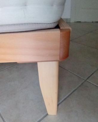 Letto con doghe e materasso 