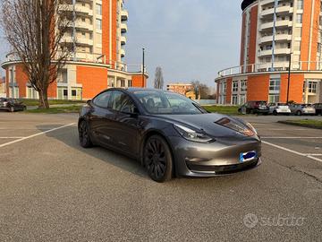 TESLA MODEL 3 PERFORMANCE BATTERIA NUOVA 5000 KM