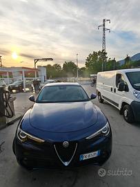 alfa romeo stelvio at8 210cv