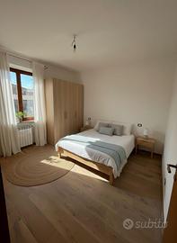 Zona coroncina singola per ragazza