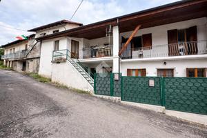 CASA SEMINDIPENDENTE A VAL DELLA TORRE